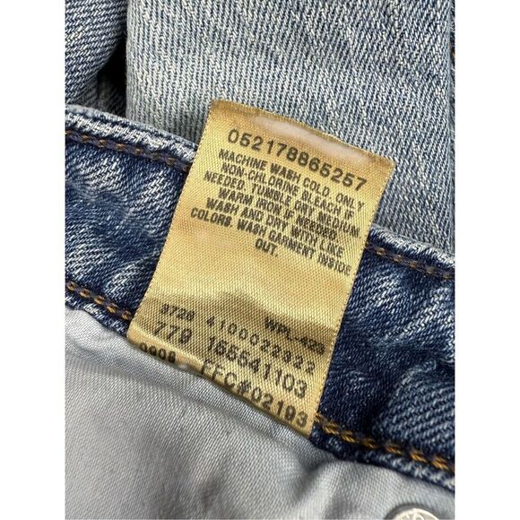 Levi’s Women’s 14 Cutoff Denim Jean Shorts Distressed Mid Rise Medium Wash - Picture 6 of 8